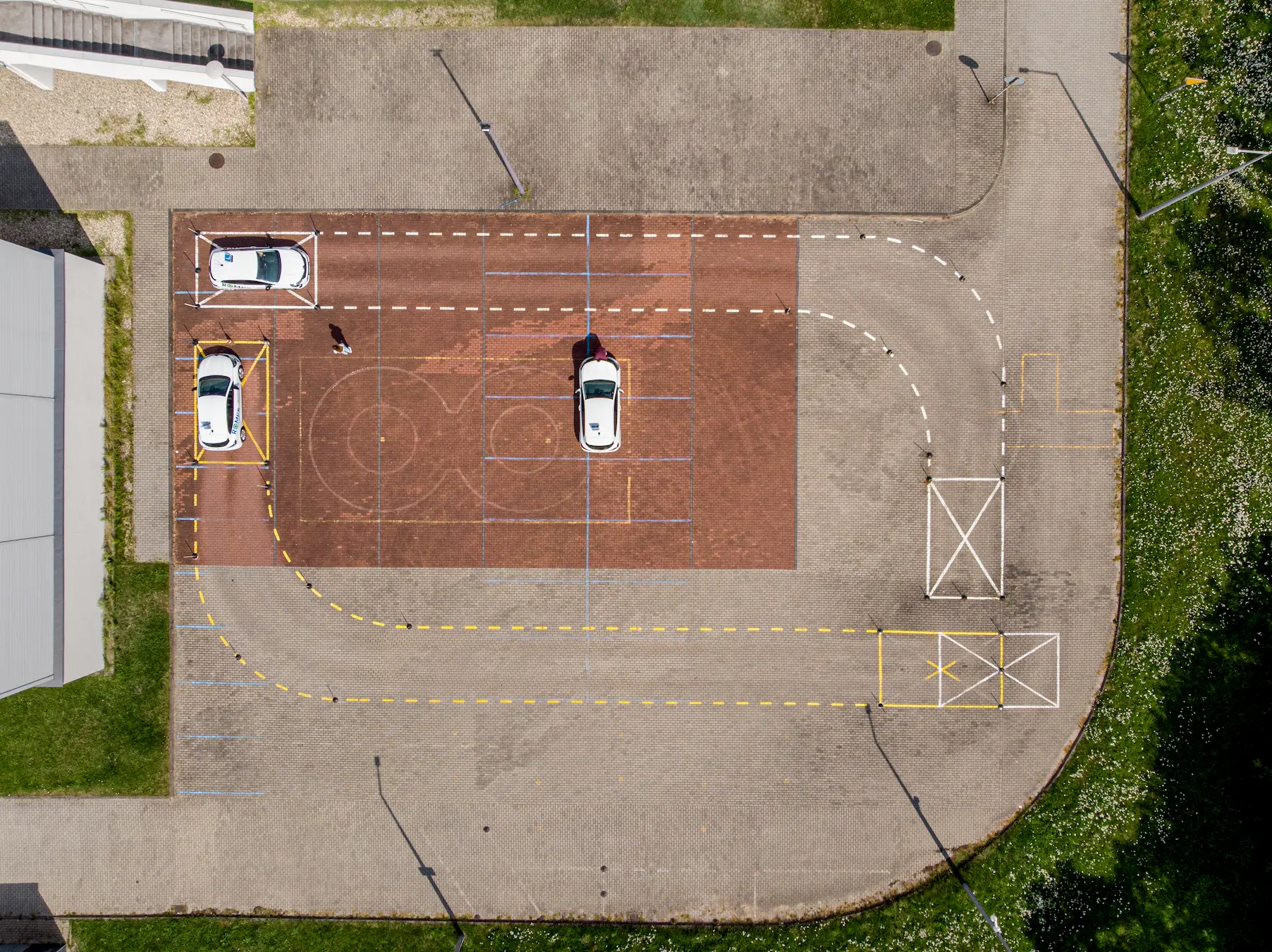 Plac manewrowy szkoły jazdy ROMEK – przygotowanie do egzaminu praktycznego kat. B Kędzierzyn-Koźle